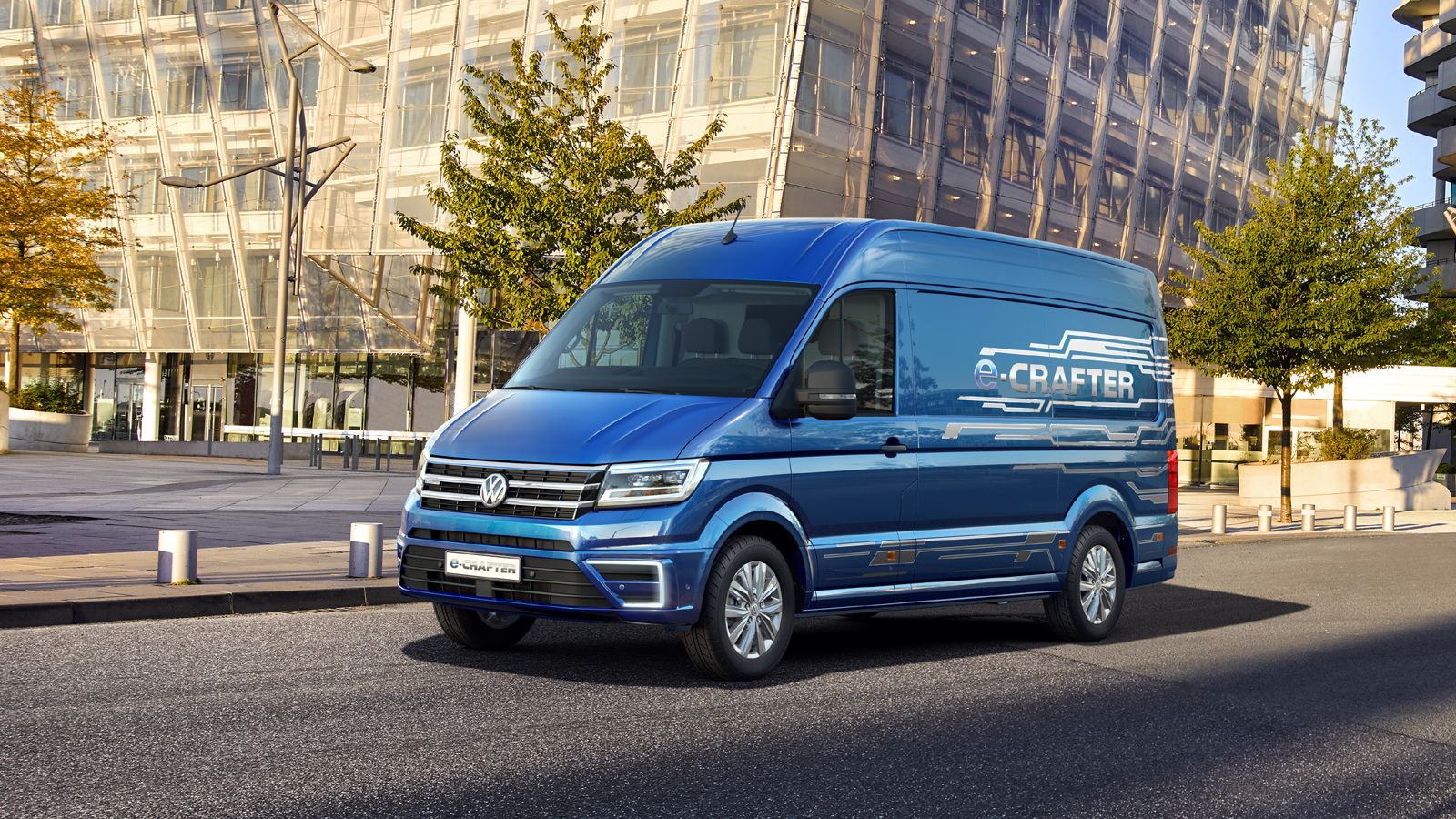 Προς το τέλος του 2017, η VW θα λανσάρει την αμιγώς ηλεκτροκίνητη έκδοση του νέου Crafter με μέγιστη αυτονομία έως και 400 χλμ.!