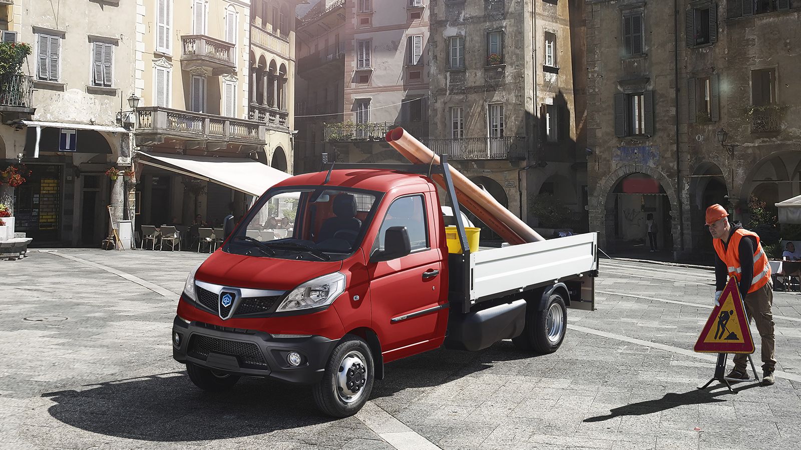 Πληρέστερος από ποτέ ο εξοπλισμός του Piaggio Porter NP6.
