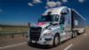Το αυτόνομα κινούμενο Freightliner Cascadia είναι ένα από τα πρώτα φορτηγά που κάνουν χρήση του λογισμικού της Algolux. 