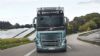 Σύμφωνα με στοιχεία της Eurostat το 45% των προϊόντων που μεταφέρονται στην Ευρώπη, ταξιδεύουν λιγότερο από 300 χλμ., όσο δηλαδή είναι και η αυτονομία των τριών βαρέων ηλεκτρικών φορτηγών της Volvo Tr