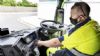 To «In-Truck Pay» απαιτεί μόλις τρία απλά βήματα, με τους οδηγούς να πρέπει να επιβεβαιώσουν την τοποθεσία τους, να ξεκλειδώσουν την αντλία και να γεμίσουν το όχημά τους με καύσιμο. 