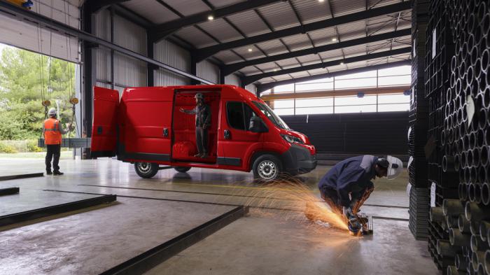 Τα Μεγάλα Vans είναι σε θέση να ανταποκριθούν στις ανάγκες σχεδόν όλων των επαγγ Τα Μεγάλα Vans είναι σε θέση να ανταποκριθούν στις ανάγκες σχεδόν όλων των επαγγελματικών κλάδων!