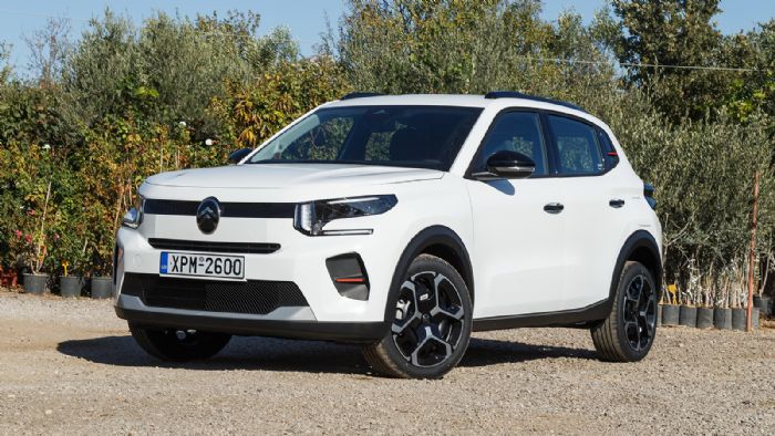 Με κόστος αγοράς από 20,7 χιλ. ευρώ, το νέο Citroen C3 Van φιλοδοξεί να κυριαρχεί στην ελληνική αγορά των μικρών LCVs πόλης. 
