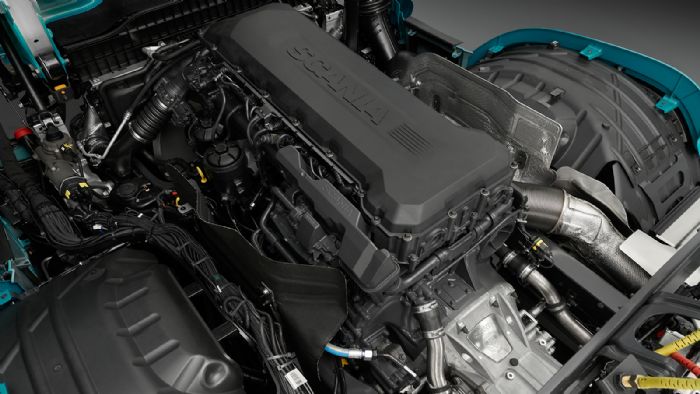 Μέχρι τους 770 ίππους ισχύος και τα 3.700 Nm ροπής φτάνει ο V8 των 16 λίτρων, που αποτελεί το «καμάρι» της Scania.