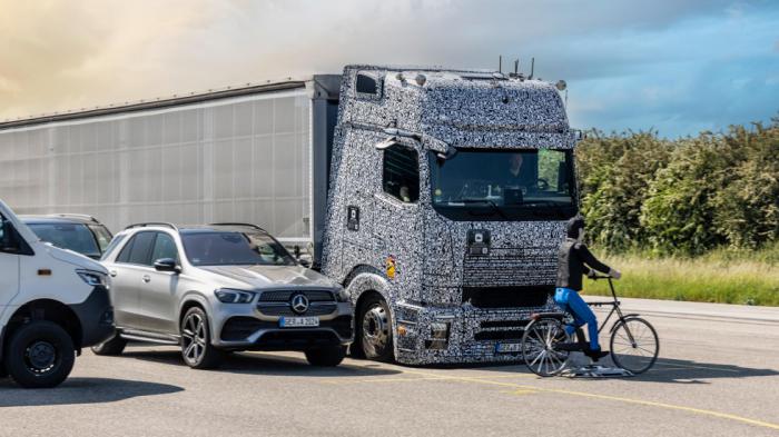 Daimler: Δοκιμάζει τα νέα εξελιγμένα συστήματα υποβοήθησης ασφαλείας 