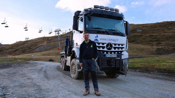 Το Mercedes-Benz Arocs μεταφέρει τελεφερίκ (και) στις… βουνοπλαγιές! 