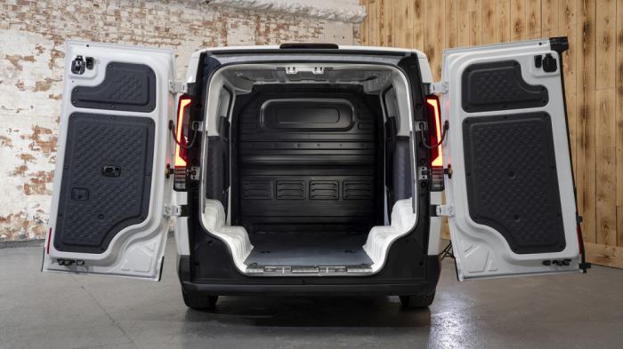KIA PV5: Αποκαλυπτήρια για τις 3 εκδόσεις του Van! 