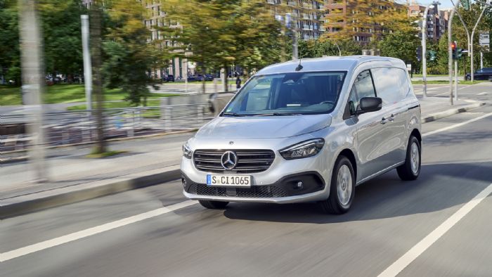 Το νέο Mercedes-Benz Citan Van είναι διαθέσιμο στην ελληνική αγορά με τα πακέτα εξοπλισμού «Pure», «Urban» και «Progressive». 