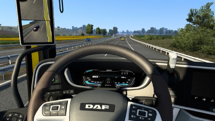 Καθίστε πίσω από το τιμόνι και οδηγήστε εικονικά τα νέα DAF.