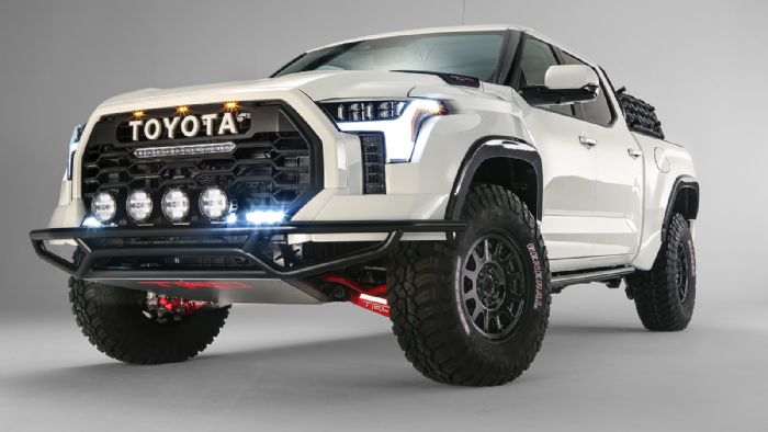 Το πρωτότυπο TRD Desert Chase Tundra παρουσίασε η Toyota με βάση το ολοκαίνουργιο, 3ης γενιάς, Toyota Tundra.