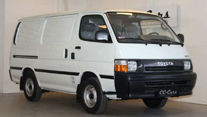 Προς πώληση ένα Toyota Hiace του 1991 σε τιμή που κάποιος αγοράζει καινούργιο van. Δείτε τους λόγους...