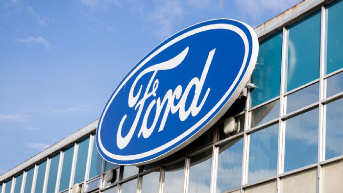 Η επένδυση ενισχύει τη δέσμευση της Ford πως το 100% των επιβατικών οχημάτων της θα είναι αμιγώς ηλεκτρικά και τα δύο τρία των πωλήσεων επαγγελματικών οχημάτων της θα αποτελούνται από αμιγώς ηλεκτρικά ή plug-in υβριδικά μοντέλα μέχρι το 2030.