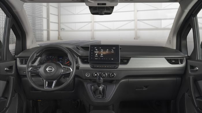 Σύγχρονο και ποιοτικό δείχνει το εσωτερικό του νέου Nissan Townstar.