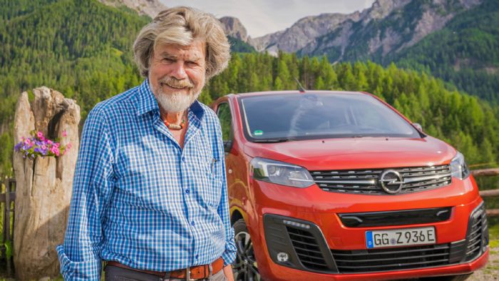 Ο 76χρονος σήμερα, θρυλικός ορειβάτης Reinhold Messner, δήλωσε «πάρα πολύ ικανοποιημένος με τη σταθερή πορεία της Opel προς τον εξηλεκτρισμό ολόκληρης της γκάμας μοντέλων».