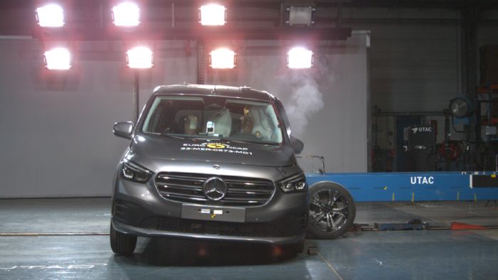 Με τη μέγιστη βαθμολογία των 5 αστέρων αξιολογήθηκαν από τον Euro NCAP τα νέα Mercedes-Benz Citan Tourer & T-Class. 