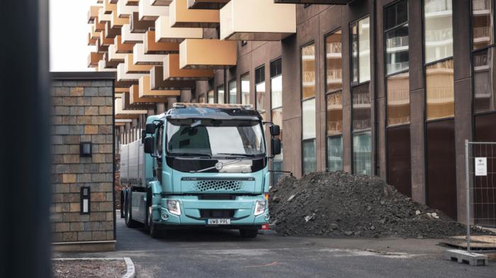 Η Volvo παρουσιάζει ηλεκτρικά φορτηγά με μεγαλύτερη αυτονομία 