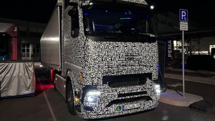 Το ηλεκτρικό e-Actros δοκιμάζεται σε πραγματικές συνθήκες 