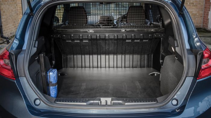 Το Fiesta Van μπορεί να μεταφέρει φορτία με μήκος έως 1.283 χλστ., όγκο έως 960 λτ. και βάρος έως 515 κιλά! 