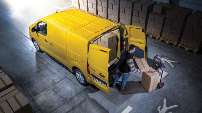 Αναλόγως της έκδοσης, το γερμανικό Μεσαίο e-Van μπορεί να μεταφέρει φορτία μήκους έως και 2,86μ. και όγκου έως 6,1κ.μ. ωστόσο… 