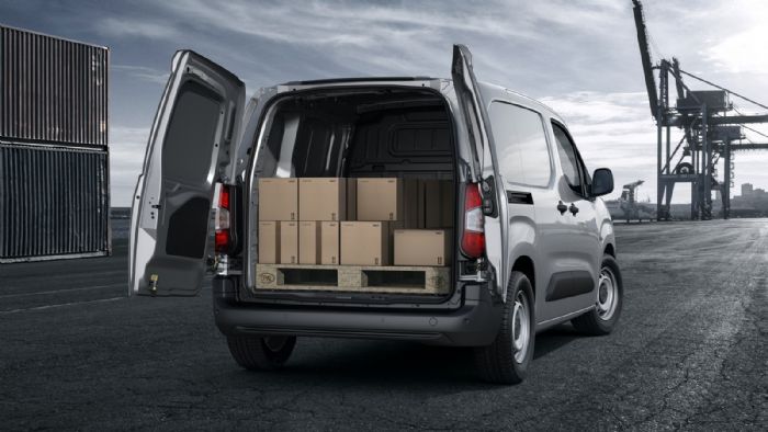 Το Peugeot Partner μπορεί να μεταφέρει φορτία βάρους έως και 899kg. 