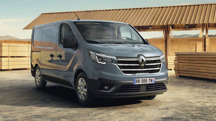 Το νέο Renault Trafic εφοδιάζεται με έναν πετρελαιοκινητήρα 2,0λτ. με απόδοση 110 – 150hp και μέση κατανάλωση από 6,9lt./100km, σύμφωνα με τον κατασκευαστή. 