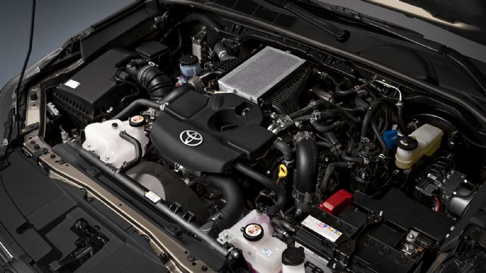 Η απόδοση του ήπια υβριδικού Toyota Hilux είναι σημαντικά υποδεέστερη της Plug-In Hybrid έκδοσης του Ford Ranger. 