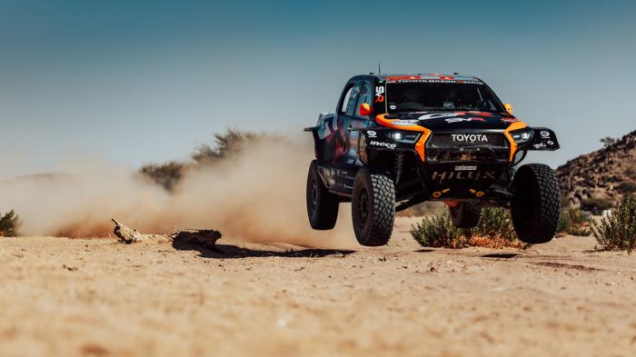 Rally Dakar 2025: Στις Top 2 θέσεις η Toyota, χάρη στο GR Hilux EVO! 