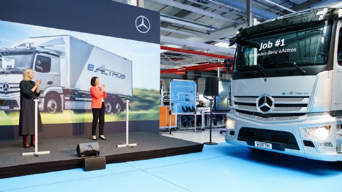 Στη μονάδα «Future Truck Center» του Worth θα παράγονται και άλλα E-Trucks της Mercedes-Benz, όπως το eEconic και το eActros LongHaul.