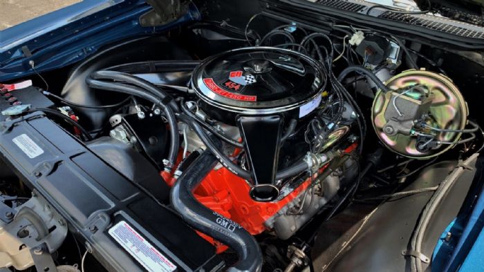 Ο «454» κινητήρας είναι ένα V8 σύνολο 7,4 λίτρων, που αποδίδει 450 ίππους ισχύος και 687 Nm ροπής.
