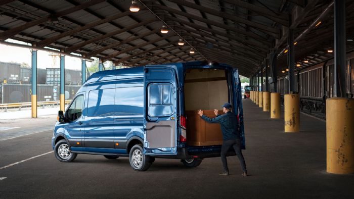 «Ανοιξιάτικες» προσφορές για ετοιμοπαράδοτα Ford Vans 