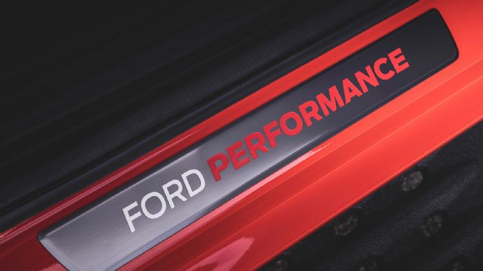 Τις πολλαπλές επεμβάσεις στον κινητήρα και όχι μόνο, υπογράφει το τμήμα «Ford Performance».
