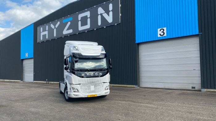Σε road trains 154 τόνων θα πιάσει δουλειά στην Αυστραλία ο 6x4 τράκτορας υδρογόνου της Hyzon Motors.