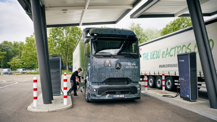 Νέο Mercedes-Benz eActros 600: Η νέα εποχή στα ηλεκτρικά φορτηγά!  