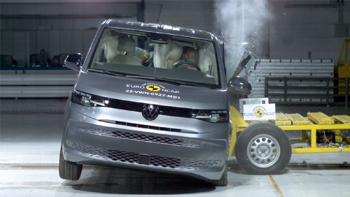 Μετά το VW Caddy, η γερμανική εταιρεία διαπρέπει για μία ακόμα φορά στις δοκιμές πρόσκρουσης του Euro NCAP, παίρνοντας πέντε αστέρια και για το νέο Multivan.