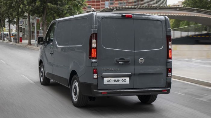 Nissan Primastar: Ο «χαμαιλέοντας» των Μεσαίων Vans 