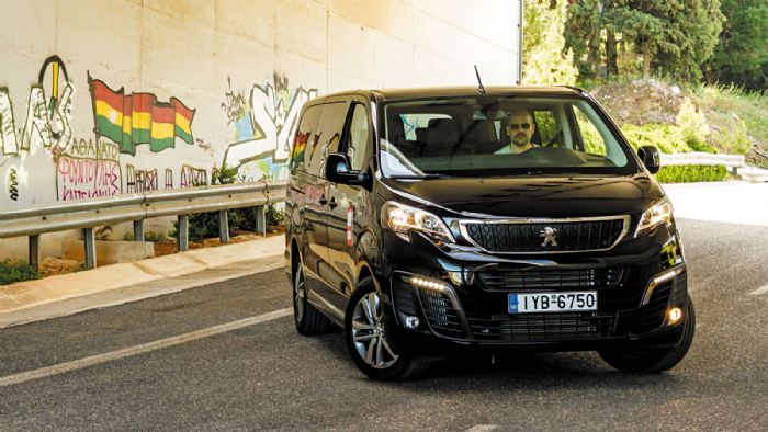 Υψηλά επίπεδα πολυτέλειας σε μια άκρως ανταγωνιστική τιμή για το Peugeot Traveller Business Lux.