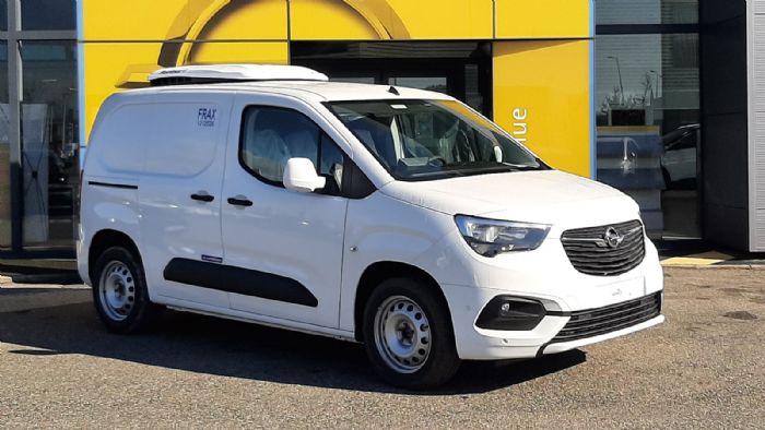 Ευέλικτο και εύχρηστο εντός πόλεως, είναι το Opel Combo Cargo με ψυκτικό θάλαμο, που μπορεί να παραδόσει τα τρόφιμα στην πόρτα του καταναλωτή.