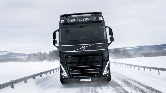 Ηλεκτρικά φορτηγά της Volvo Trucks με μεικτό βάρος συρμού 74 τόνων, θα δοκιμαστούν από του χρόνου στον Αρκτικό Κύκλο μεταφέροντας μεταλλεύματα σε μια διαδρομή μήκους 160 χλμ.