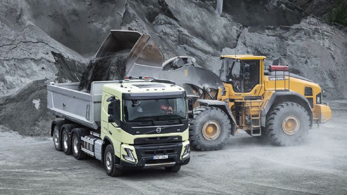 Το νέο Volvo FMX έχει να επιδείξει μεταξύ άλλων εμπρόσθιους άξονες με μέγιστη δυνατή φόρτιση έως και 20t.