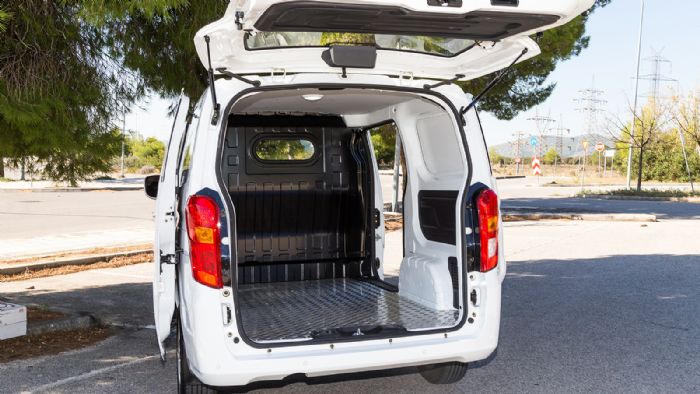 Το BYD ETP3 προσφέρει ωφέλιμο χώρο φόρτωσης με όγκο 3,5κ.μ. για φορτία βάρους έως και 780 κιλών.  