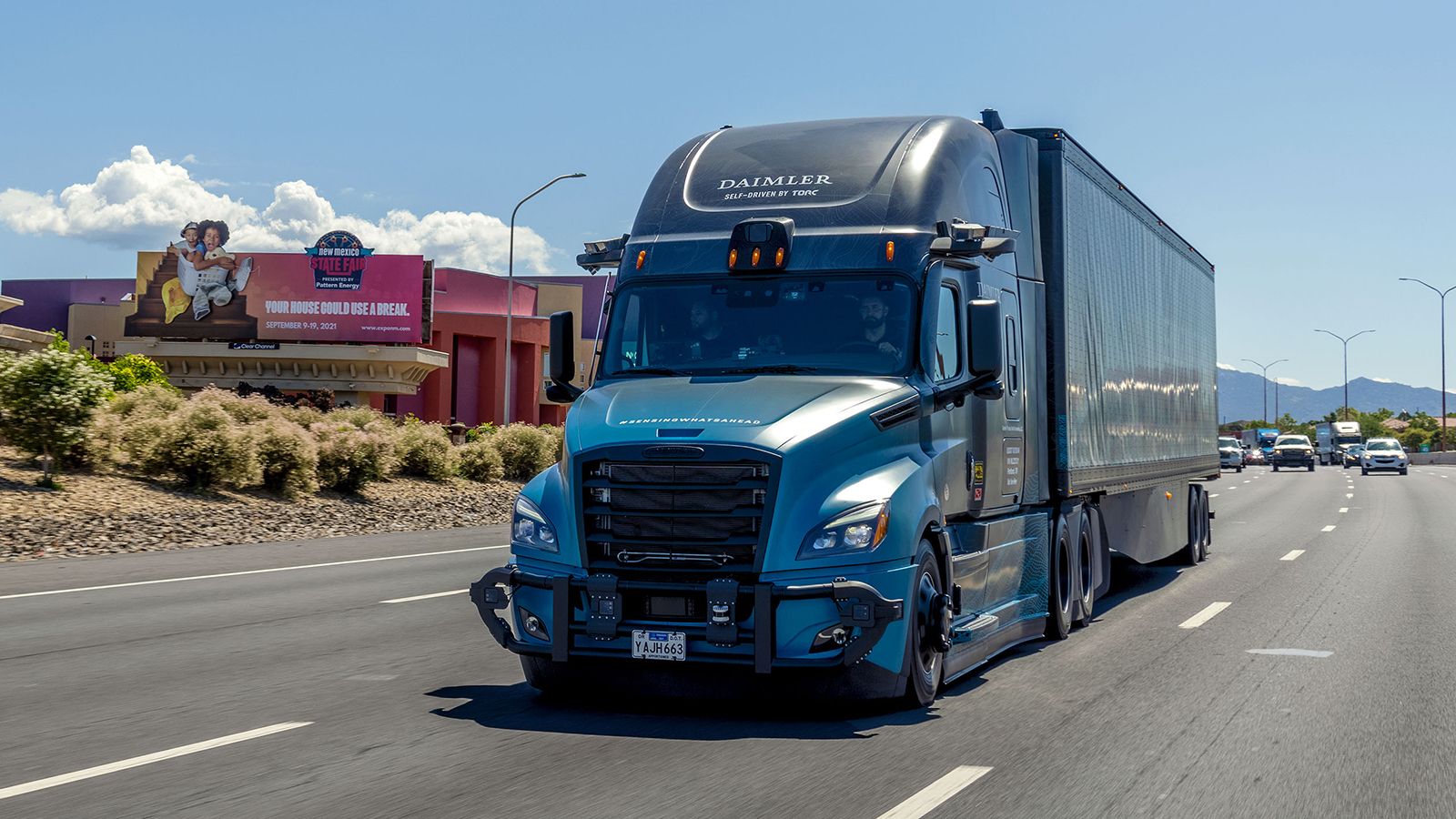 Οι Daimler Truck και Torc Robotics δοκιμάζουν ήδη εδώ και τρία χρόνια τις τεχνολογίες αυτόνομης οδήγησης πάνω στο Freightliner Cascadia.