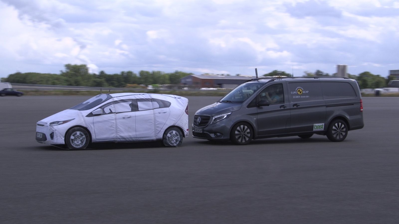 Ο εκπρόσωπος της Mercedes-Benz στα «χρυσά» Van είναι το Vito (βαθμολογία 61%).