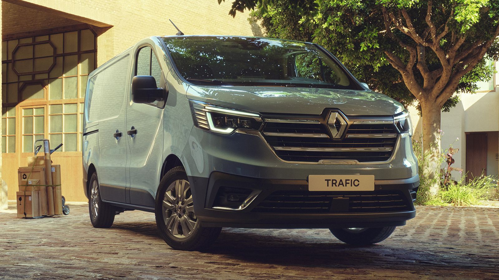 Σε 2 εκδόσεις μήκους και 2 ύψους λανσάρεται το νέο Renault Trafic Van.  