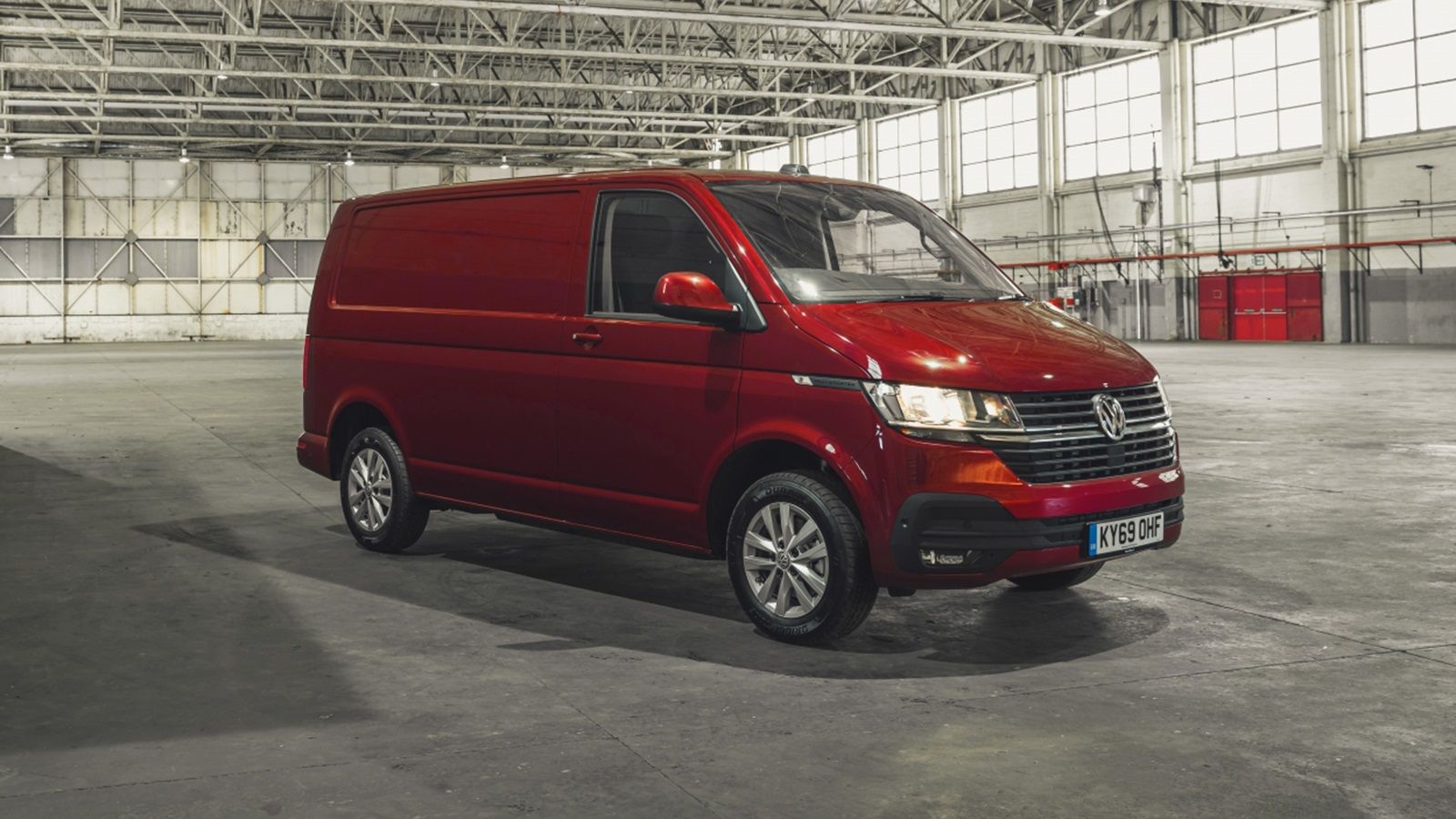 Για 2η σερί χρονιά, το VW Transporter 6.1 βραβεύτηκε στο Ην. Βασίλιο ως «Best Medium Van» στον διαγωνισμό «Fleet News Awards 2022». 