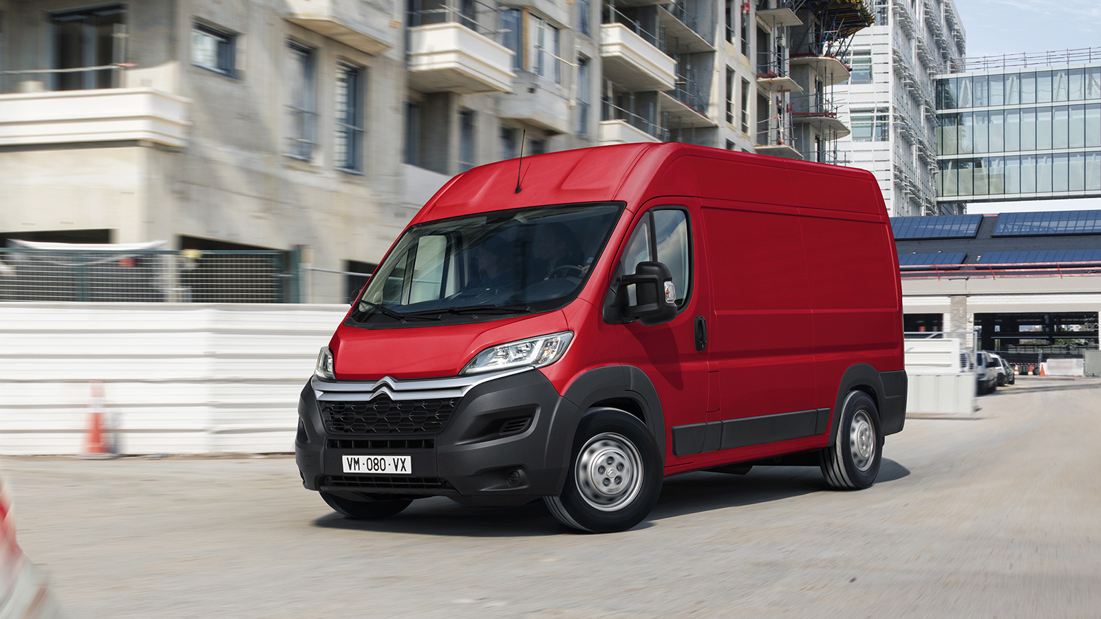 Το Citroen Jumper είναι μια από τις πληρέστερες και πιο αποδοτικές προτάσεις στην κατηγορία των Μεγάλων Vans. Το Citroen Jumper είναι μια από τις πληρέστερες και πιο αποδοτικές προτάσεις στην κατηγορία των Μεγάλων Vans.