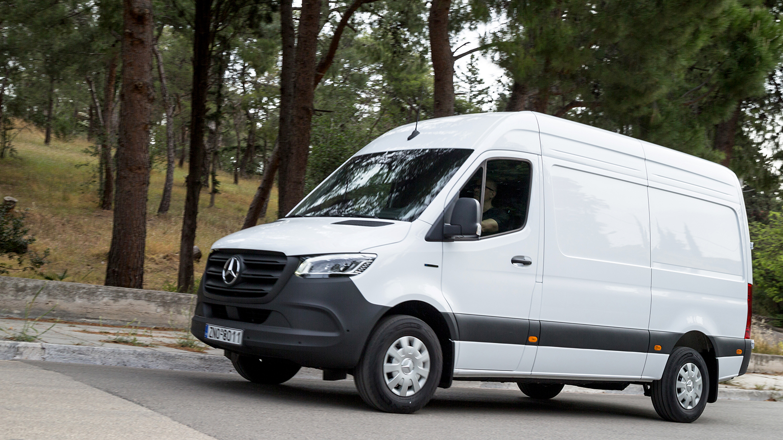 Το Mercedes-Benz Sprinter εξακολουθεί να αποτελεί σημείο αναφοράς στα Μεγάλα Vans ενώ, μέσα στο 2026 αναμένεται να λανσαριστεί πανευρωπαϊκά η νέα γενιά του. Το Mercedes-Benz Sprinter εξακολουθεί να αποτελεί σημείο αναφοράς στα Μεγάλα Vans ενώ, μέσα στο 2026 αναμένεται να λανσαριστεί πανευρωπαϊκά η νέα γενιά του.