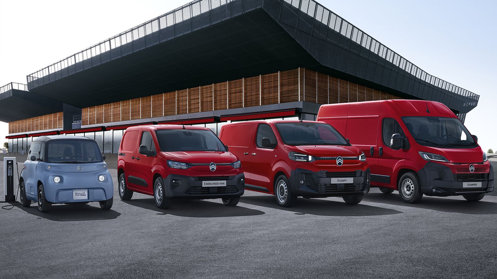 Εκτός από το νέο e-C3 Van, η Citroen προσφέρει ηλεκτρικές προτάσεις σε όλα τα Vans της, από το Ami Cargo ως το Jumper! Εκτός από το νέο e-C3 Van, η Citroen προσφέρει ηλεκτρικές προτάσεις σε όλα τα Vans της, από το Ami Cargo ως το Jumper!