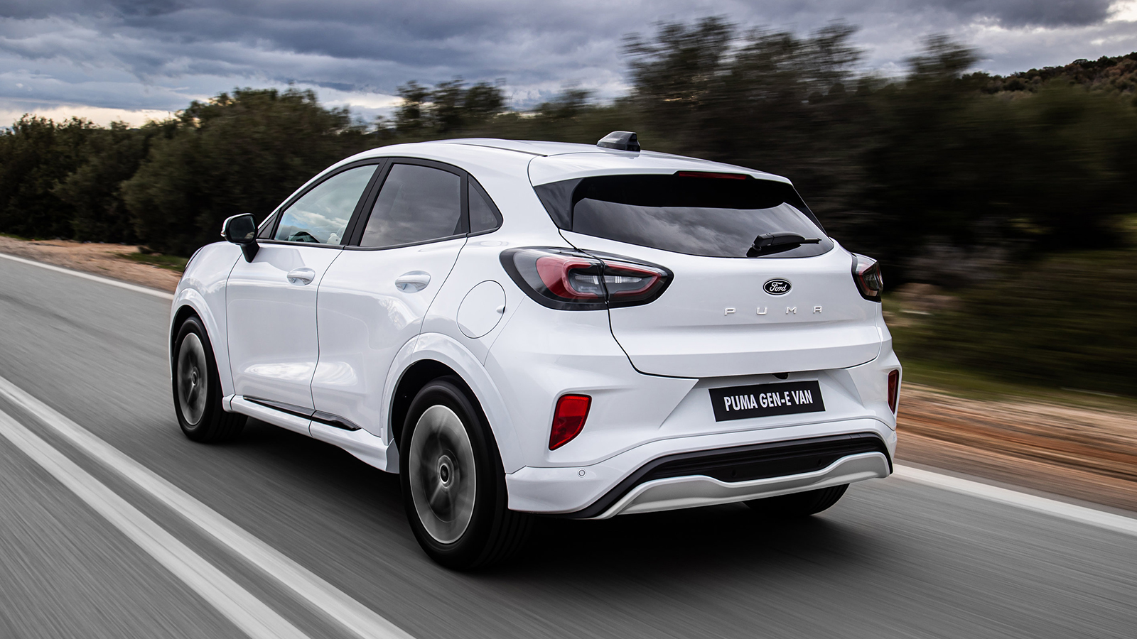 Με 168 –ηλεκτρικά- άλογα, το Ford Puma Gen-E Van έχει να επιδείξει αυτονομία 376km σε μεικτό κύκλο κίνησης. 
