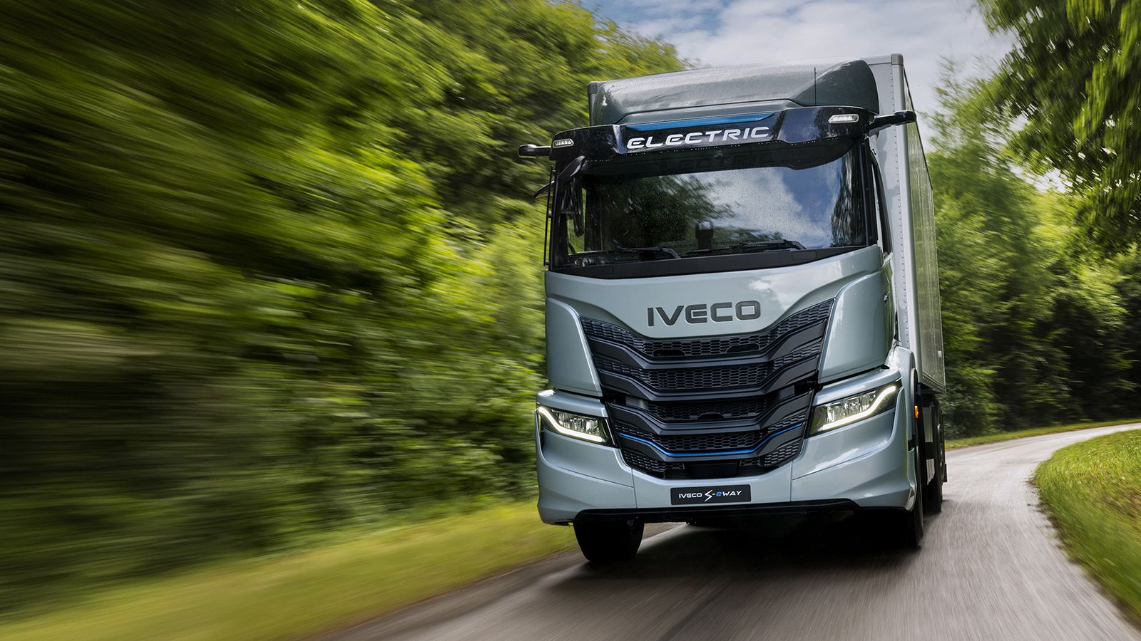 Το νέο Iveco S-eWay είναι η κορυφαία πρόταση της ιταλικής εταιρείας στον κλάδο των βαρέων ηλεκτρικών επαγγελματικών οχημάτων. 