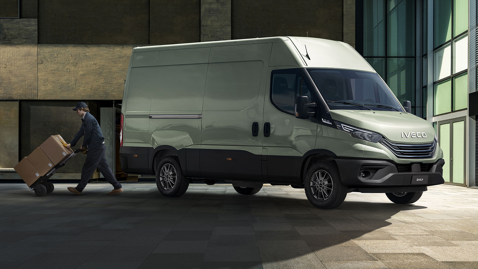 Το νέο Iveco Daily είναι –μακράν- το ελαφρύ επαγγελματικό με τις κορυφαίες μεταφορικές δυνατότητες. 
